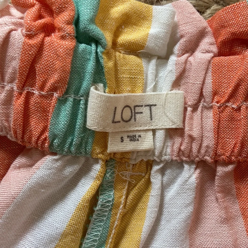 Loft size small high waisted linen shorts - Picture 3 of 4